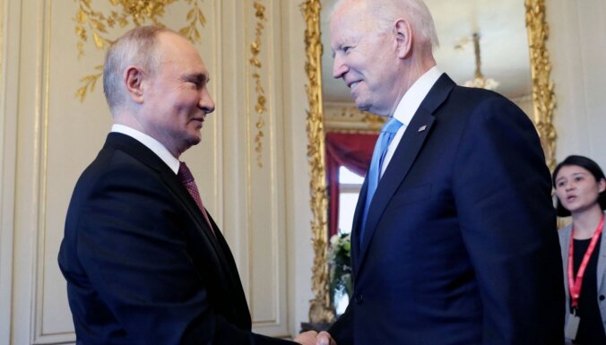 Krievija paziņo par vēl vienu iespējamu Putina-Baidena telefonsarunu