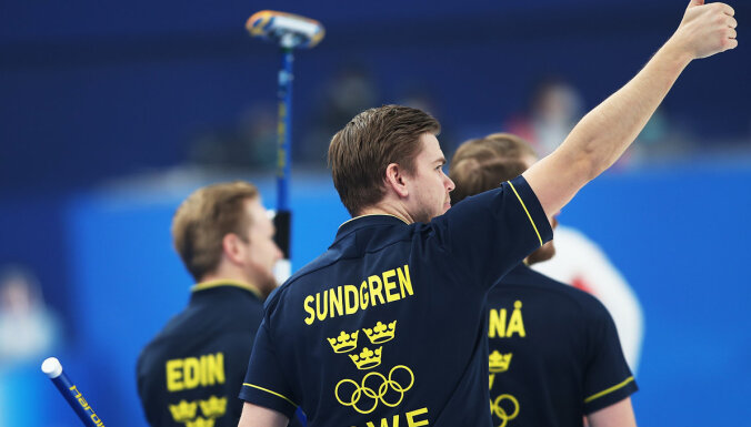 Zviedrijas un Lielbritānijas kērlingisti cīnīsies par zeltu Pekinas olimpiskajās spēlēs