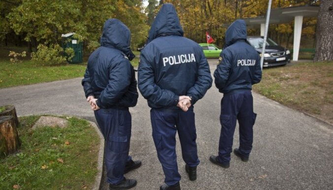Рига: полицейского накажут за чрезмерное применение силы к задержанному