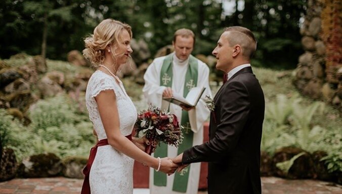 Laulību ceremonijas vieta – baznīcas drupas. Pieredzes stāsti un praktiski padomi