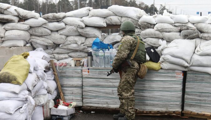 Латвийцы могут пожертвовать экипировку для добровольцев в армии Украины