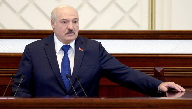 Лукашенко заявил, что польские пограничники расстреляли в лесах тысячи мигрантов