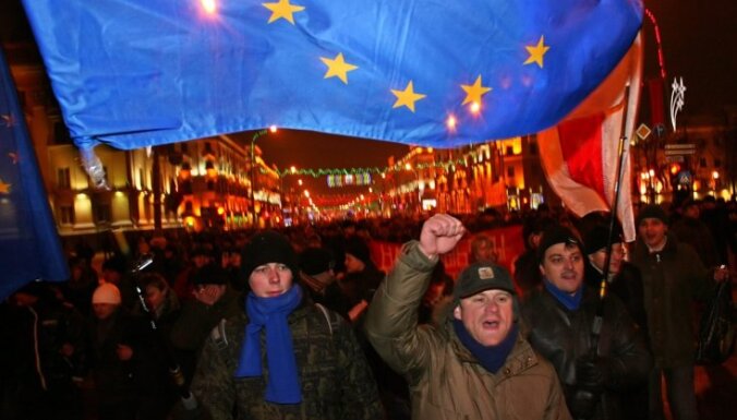 США и ЕС требуют освободить задержанных в Минске