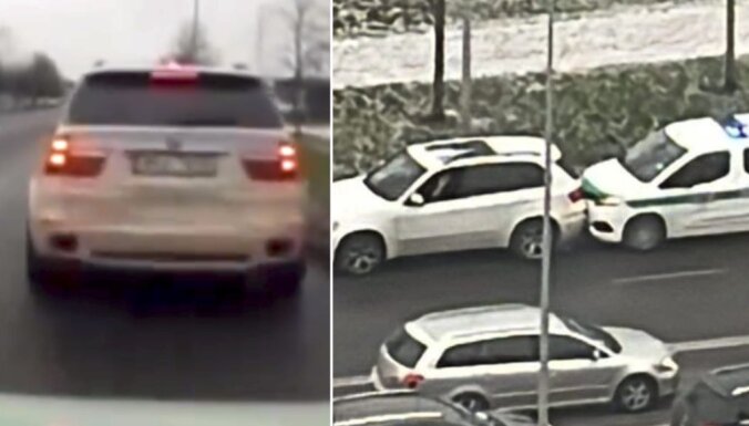ВИДЕО: В Риге полицейский патрульный автомобиль врезался во внедорожник BMW