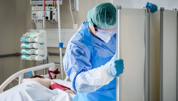 Latvijas slimnīcās patlaban ārstējas 570 ar Covid-19 sasirgušie