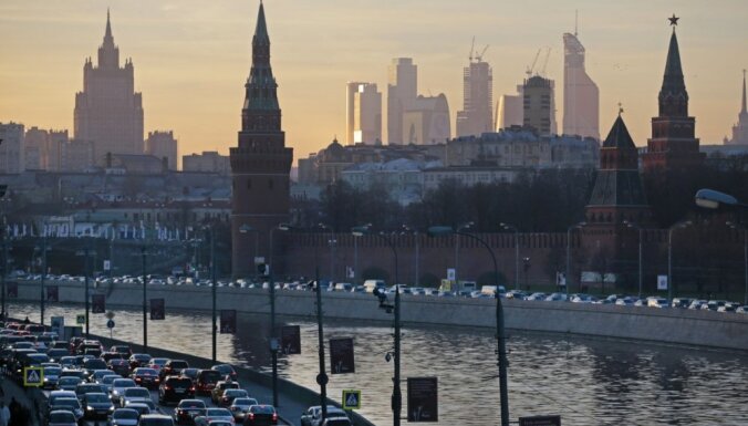 Krievijas ekonomika pērn sarukusi par 2,1%, ziņo šīs valsts statistiķi