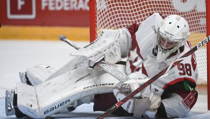 Kādreizējais Latvijas hokeja izlases vārtsargs Jučers licis punktu karjerai