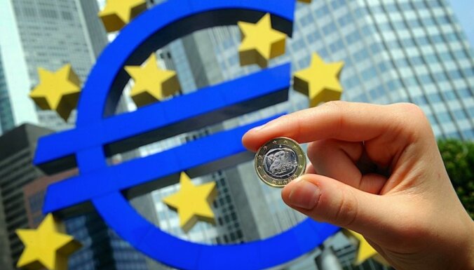 Biedrība 'Par latu, pret eiro' CVK iesniegusi pieteikumu referendumam par eiro
