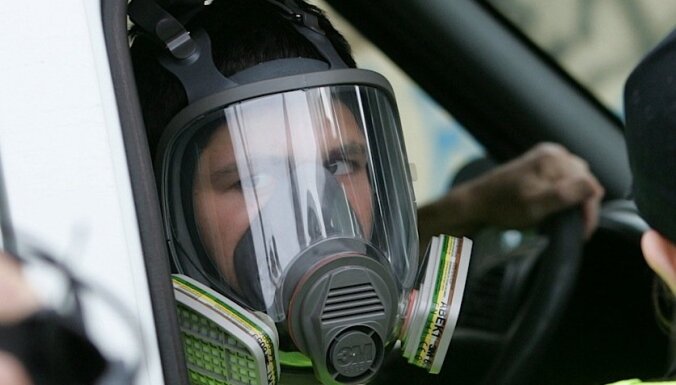 В Риге в подъезде распылили слезоточивый газ: трое эвакуированы