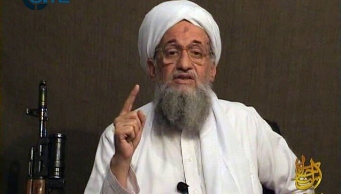 "Аль-Каида" призвала террористов ИГ объединиться против России и Запада