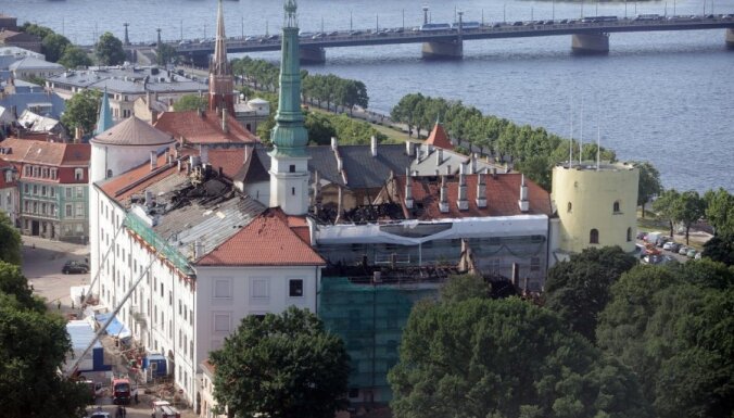 Минобороны: военная полиция во время пожара в Рижском замке действовала верно