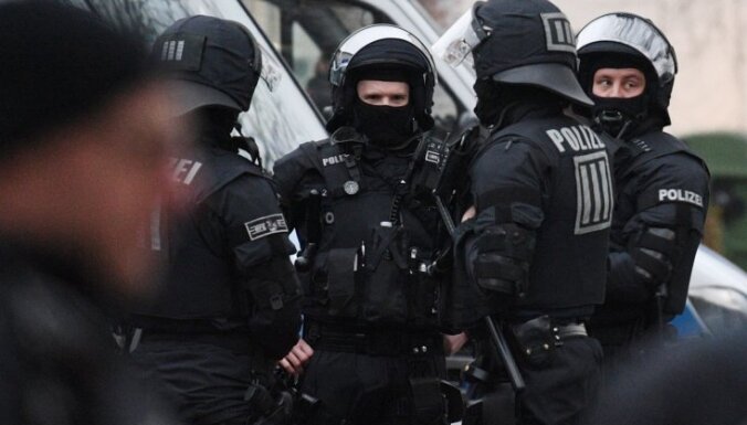 Германия: спецназ полиции задержал гражданина Латвии за нападение в отеле