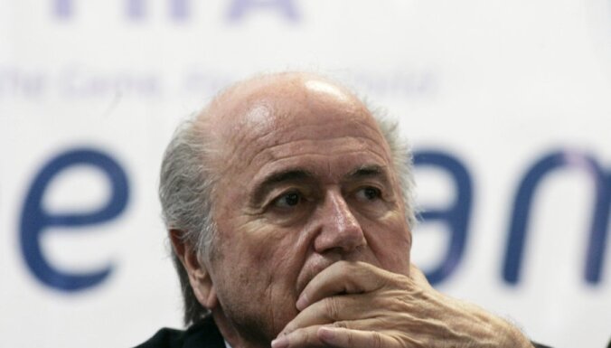 Diskvalificētais FIFA prezidents Blaters saņēmis nāves draudus