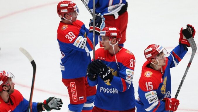 Krievijas hokeja izlase pārbaudes spēlē pieveic Slovākiju