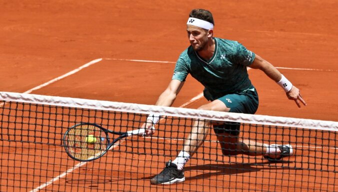 Rūds pievienojas Džokovičam ATP sezonas noslēguma sacensību finālā