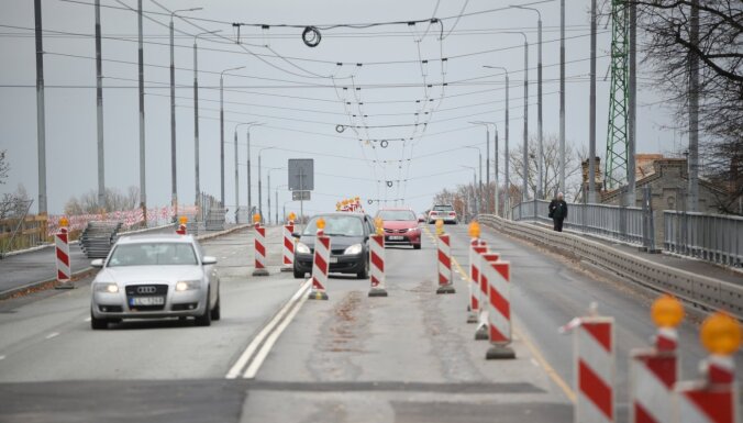 Ремонт Деглавского моста "подорожал" на 5 млн евро; не решены проблемы с выполненными строительными работами