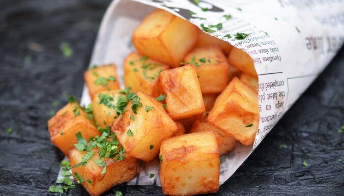 Готовим жареную картошку по-испански: хрустящие пататас бравас (+соус)