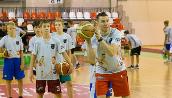Arī šovasar Valmierā norisināsies 'Brāļu Bertānu basketbola meistarklase'
