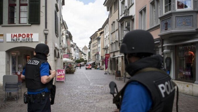 Šveices policija jau vasarā saņēmusi sūdzības par Latvijas pusaudža uzvedību