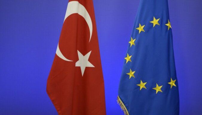 ЕС критикует Турцию и предлагает перезагрузку отношений