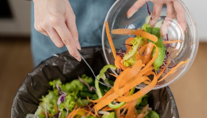 Desmit veidi, kā mājās samazināt pārtikas atkritumu daudzumu