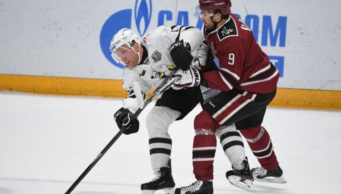 Krišjānis Rēdlihs izvēlēts par nedēļas labāko KHL aizsargu