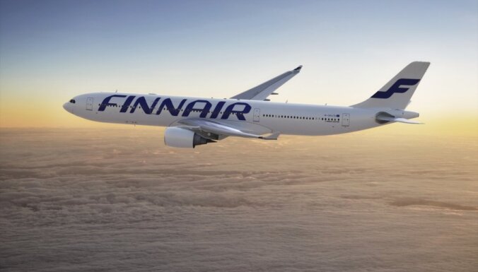 'Finnair' reiss Nr. 666 melnajā piektdienā lido uz Helsinkiem jeb 'HEL'