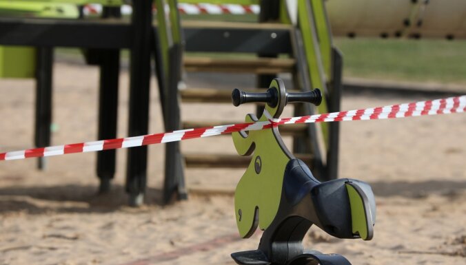 В Риге до конца года отремонтируют семь детских площадок