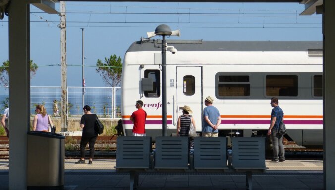 Как Испания умудрилась потратить 258 миллионов евро на поезда, которые не подходят для ее туннелей?