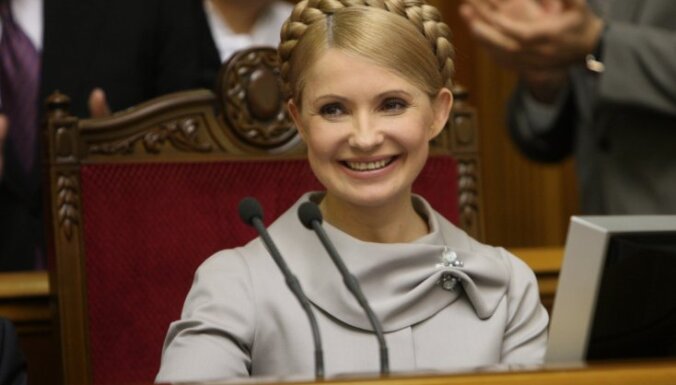 Ukrainas ekspremjere Timošenko atkal izraidīta no tiesas zāles