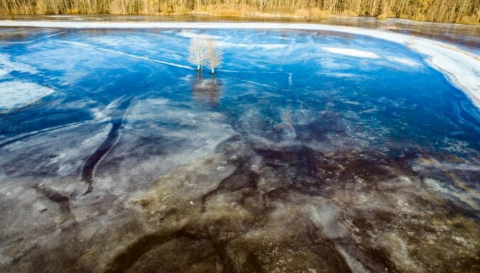 Foto: Igaunijas brīnums – milzu leduslauks Somā nacionālajā parkā
