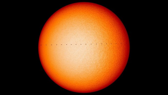Noskaties, kā Merkurs šķērsoja Saules disku