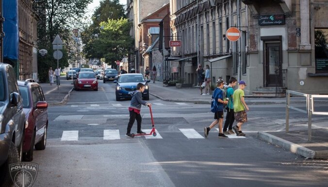 Apdrošinātāji: OCTA nozare pakāpeniski atgriežas pirmspandēmijas līmeni, aug atlīdzības vidējā summa
