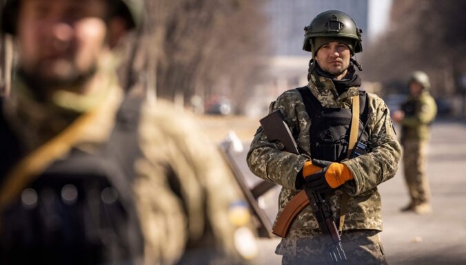 ASV uz Ukrainu sūta padomju ražojuma pretgaisa aizsardzības sistēmas, ziņo WSJ