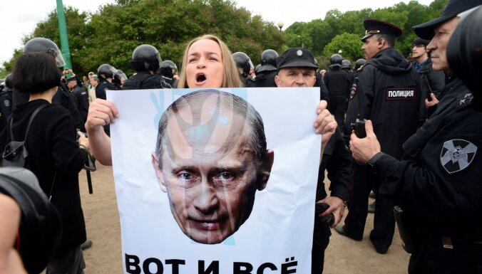 "Запад укрепляет режим Путина". В Вильнюсе прошел форум российской оппозиции