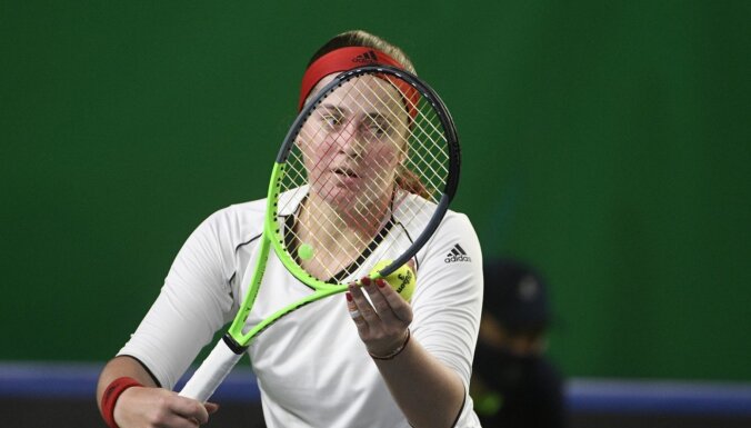 Latvijas tenisistes izlaiž pārsvaru un Billijas Džīnas kausā zaudē Austrijai