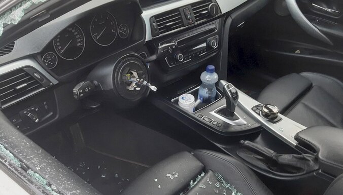 Foto: Jauna tendence – zagļi iekāro BMW stūri, nodarot līdz pat 6000 eiro skādi