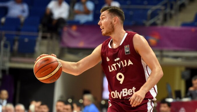 Latvijas basketbolisti tiecas pēc vēsturiskas uzvaras klusajā Belgradā