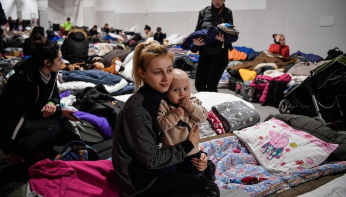 Украину за полгода покинуло более семи миллионов человек