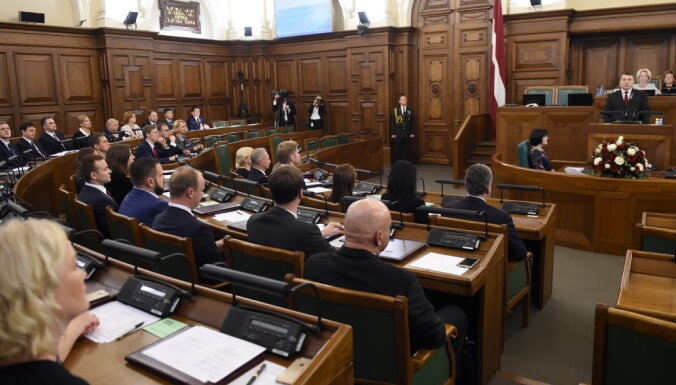 Сейм утвердил мандаты восьми новых депутатов, заменивших в парламенте министров