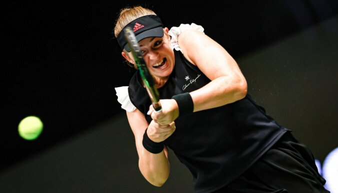 Ostapenko ceturto reizi karjerā sasniedz 'Australian Open' trešo kārtu