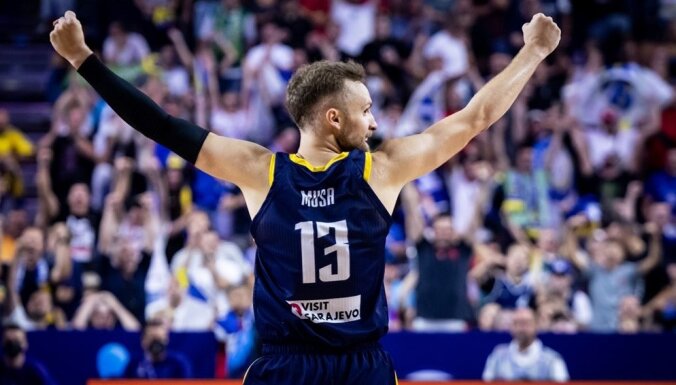'Eurobasket 2022': Bosnija un Hercegovina aptur Eiropas čempiones Slovēnijas 11 uzvaru sēriju