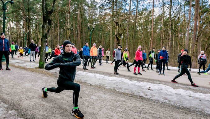 Svētdienās sākušies bezmaksas treniņi Mežaparkā