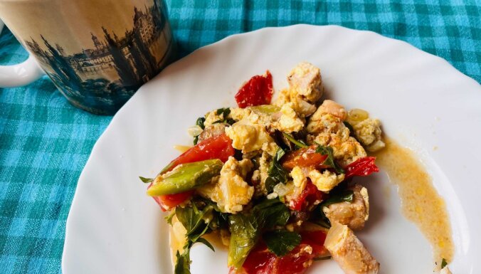 Brokastu omlete gaļas mīļotājam