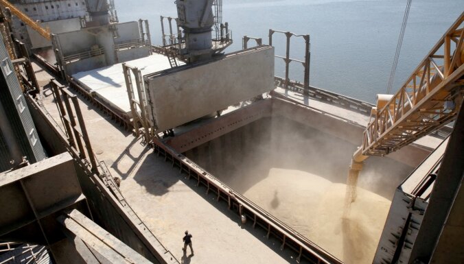 Turcija sagaida, ka Ukrainas graudu eksports sāksies pirmdien