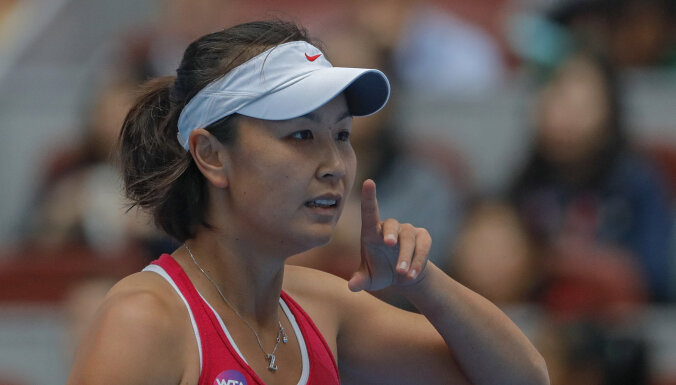 Теннисистка Пэн Шуай взяла назад свои слова о сексуальном насилии. Теперь с ней хочет встретиться МОК