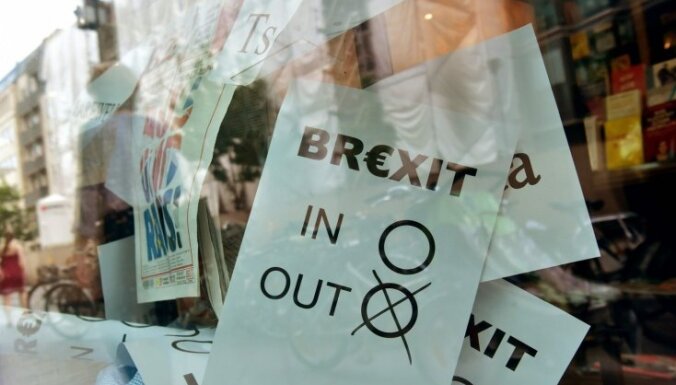 Фунт продолжает падение после Brexit: скоро он будет дешевле евро