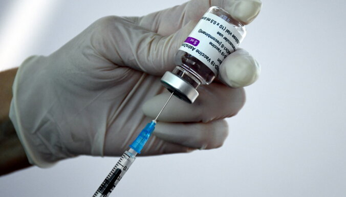 Likumā nostiprina darbinieku pienākumu vakcinēties pret Covid-19