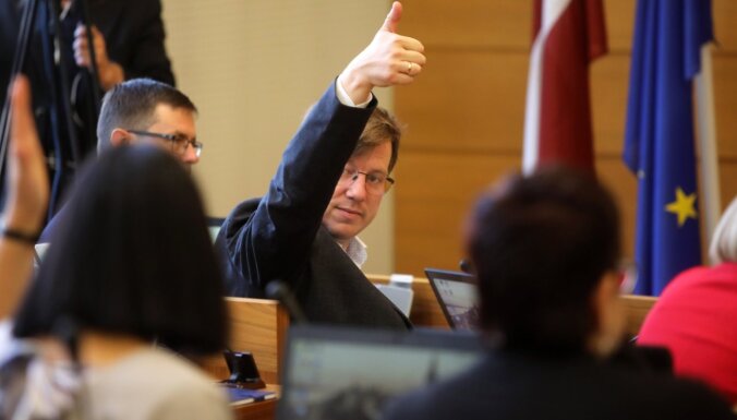 Rīgas domes komitejas vēlēs pirmdien; zināms plānotais sastāvs