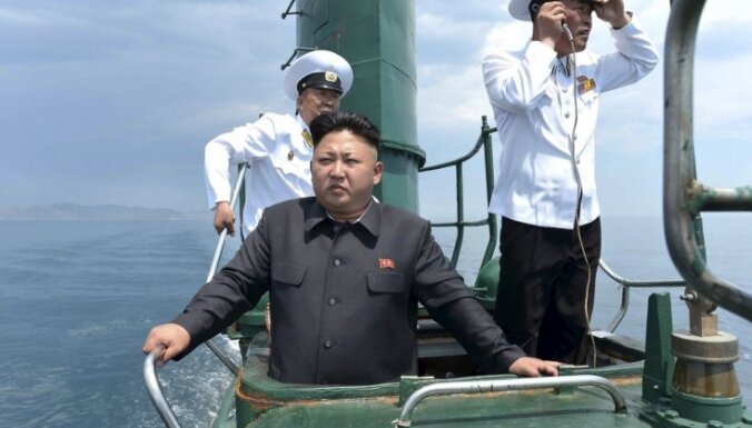 КНДР вновь запустила баллистическую ракету с подводной лодки